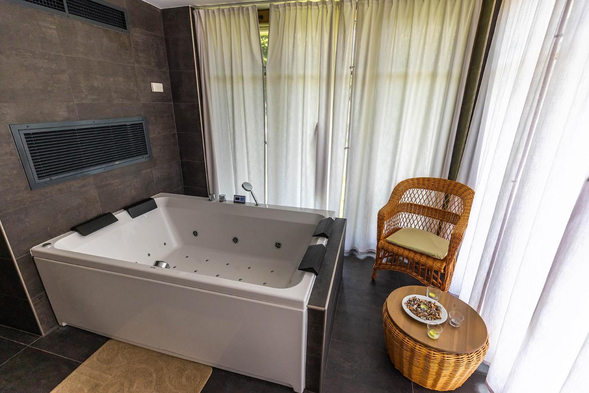 Hotel Vadkert Major à Sárvár Extérieur photo