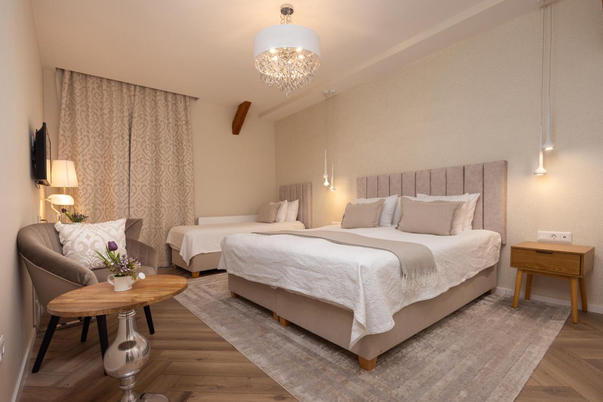 Hotel Vadkert Major à Sárvár Extérieur photo
